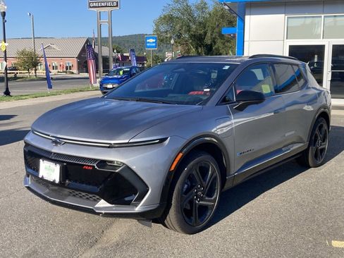 New 2025 Chevrolet Equinox EV RS w/ Convenience Package II image 3