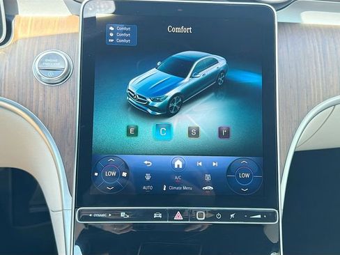 Used 2025 Mercedes-Benz C 300 4MATIC Sedan image 30