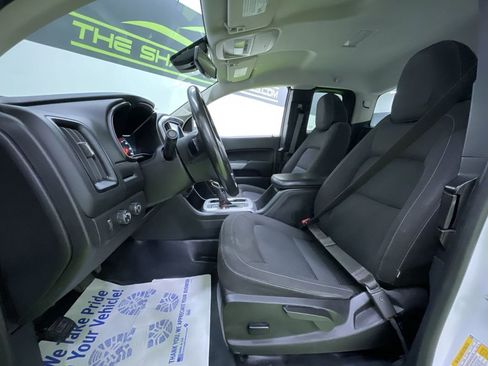 Used 2022 Chevrolet Colorado LT w/ Fleet Safety Package image 18