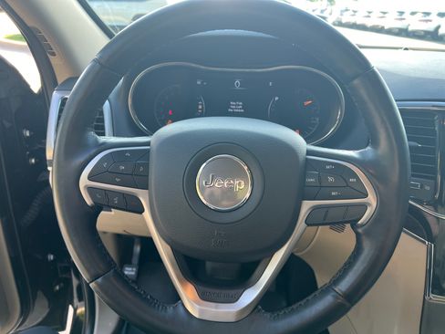 Used 2022 Jeep Grand Cherokee Limited RWD image 16