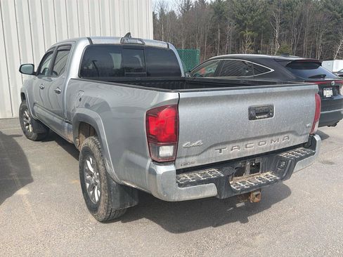 Used 2019 Toyota Tacoma SR5 image 8