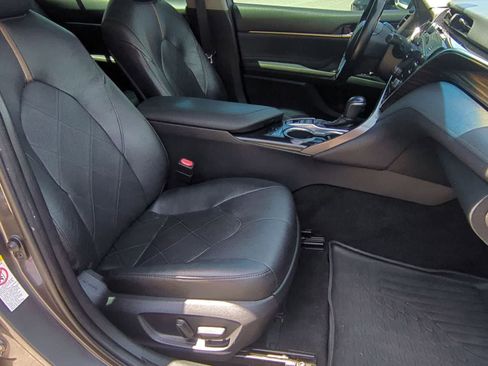Used 2018 Toyota Camry XLE w/ Audio Package FWD image 21