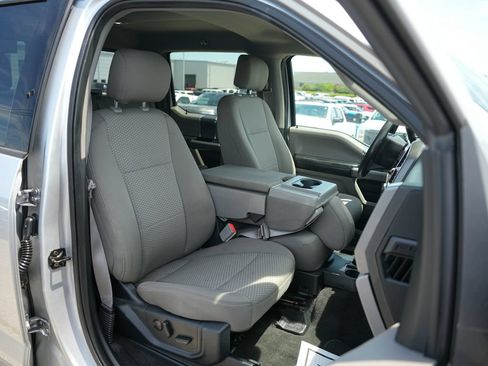 Used 2019 Ford F150 XLT w/ Equipment Group 302A Luxury AWD/4WD image 18