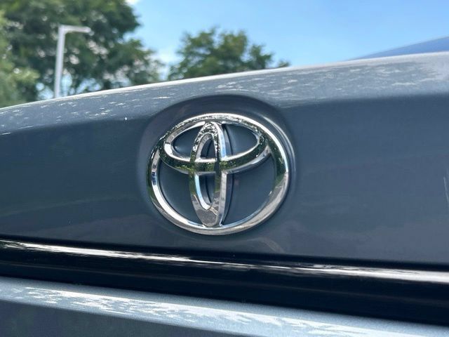 Used 2020 Toyota Corolla LE FWD image 14
