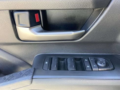 Used 2025 Toyota Tacoma TRD Sport AWD/4WD image 14