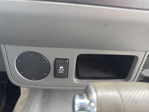 Used 2014 Nissan Frontier SV RWD image 18