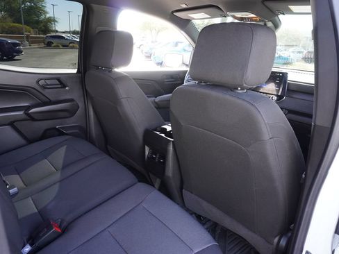 Used 2025 Chevrolet Colorado Trail Boss AWD/4WD image 11
