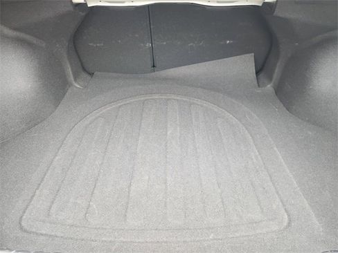 Used 2025 Hyundai Elantra SEL image 32