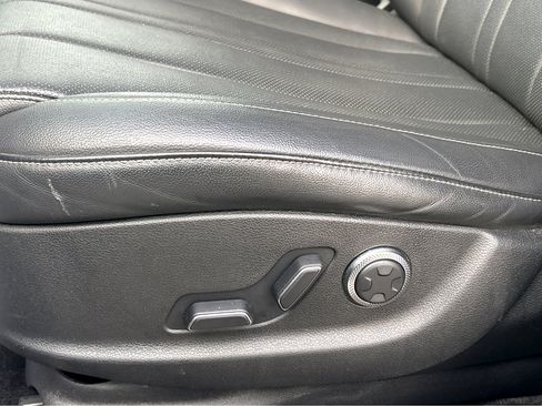 Used 2024 Genesis GV80 2.5T image 17