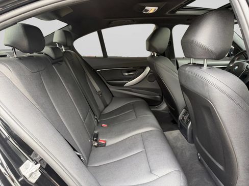 Used 2018 BMW 330i xDrive Sedan AWD/4WD image 32