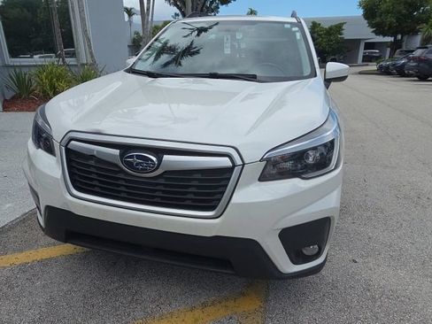 Used 2021 Subaru Forester Premium AWD/4WD image 3