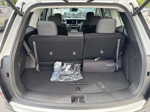 Used 2026 Hyundai Palisade FWD Hybrid image 12