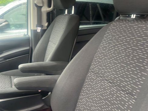 Used 2023 Mercedes-Benz Metris Passenger image 5