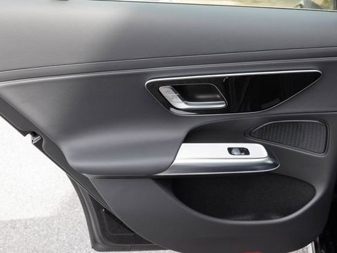 New 2026 Mercedes-Benz E 350 4MATIC Sedan image 16