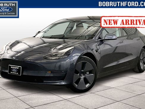 Used 2023 Tesla Model 3 Standard Range image 1