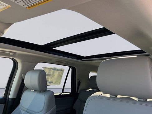 New 2026 Ford Expedition Active image 19