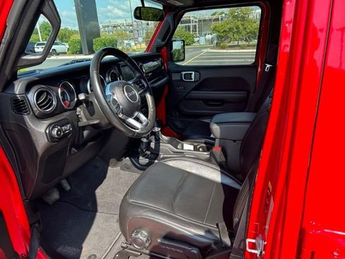 Used 2021 Jeep Wrangler Unlimited Sahara AWD/4WD image 9
