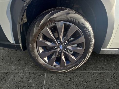 Certified 2025 Subaru Outback Onyx Edition XT image 18