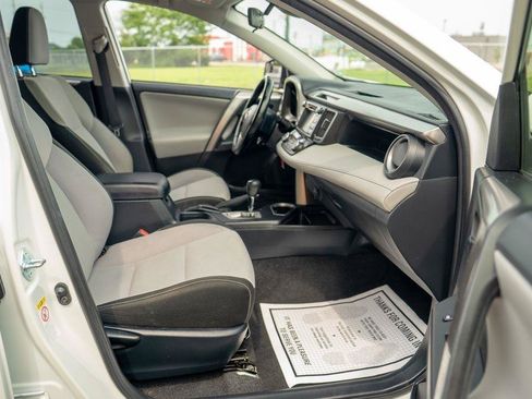 Used 2018 Toyota RAV4 XLE FWD image 20