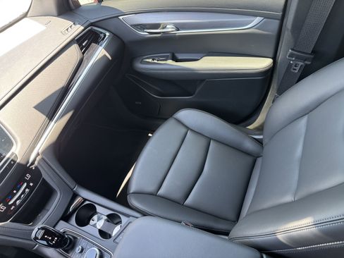 New 2025 Cadillac XT6 Luxury image 16