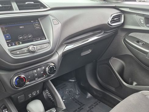 Used 2022 Chevrolet TrailBlazer LT image 22
