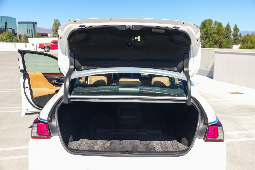 Certified 2024 Lexus ES 350 w/ Premium Package FWD image 26