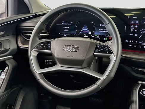 Used 2025 Audi Q5 Prestige w/ 20" Wheel Package AWD/4WD image 19