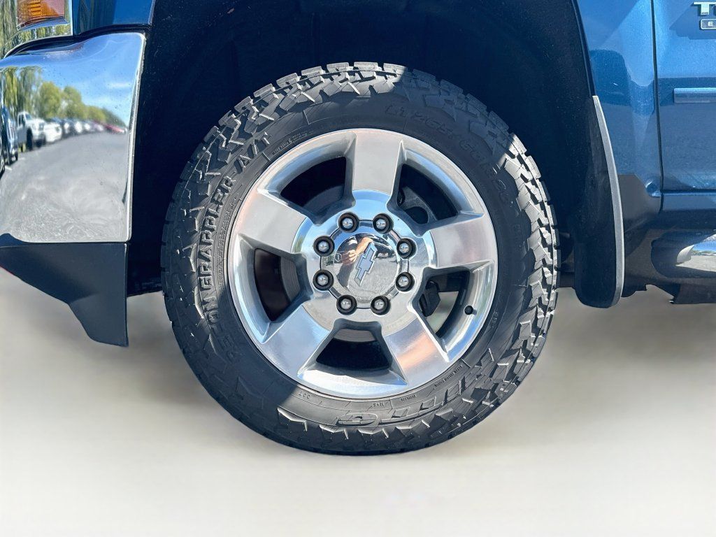 Used 2018 Chevrolet Silverado 2500 LT w/ Texas Edition AWD/4WD image 34