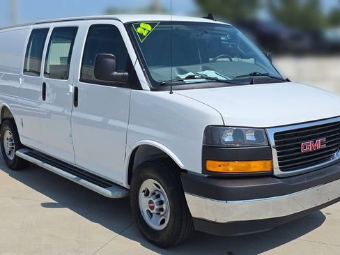 Used 2025 GMC Savana 2500 w/ Driver Convenience Package RWD image 7