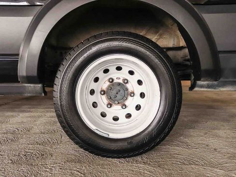 Used 2023 Ford Transit 350 XLT RWD image 10
