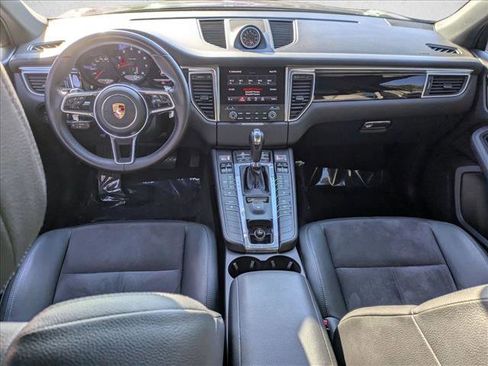 Used 2018 Porsche Macan Sport Edition image 17