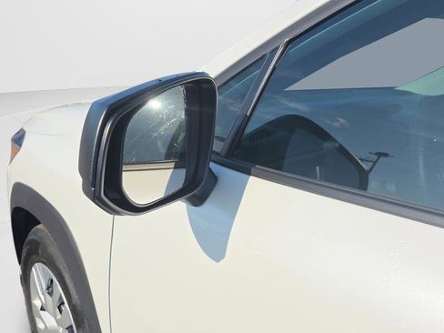 Used 2024 Toyota Corolla Cross L FWD image 28