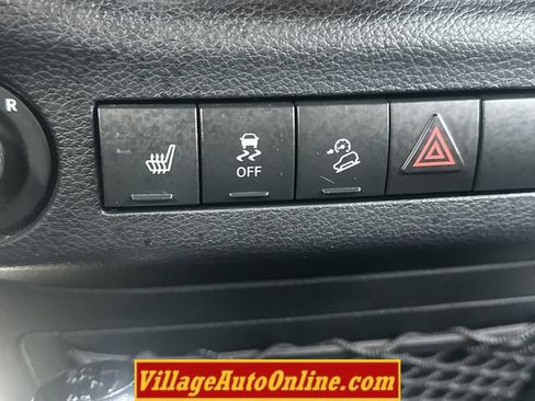 Used 2016 Jeep Wrangler Unlimited Rubicon AWD/4WD image 19