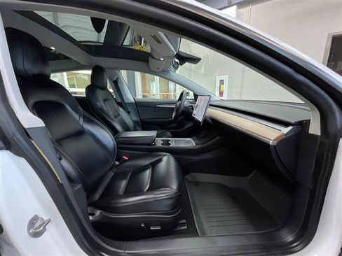 Used 2021 Tesla Model 3 Standard Range Plus RWD image 22