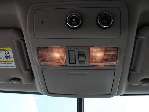 Used 2012 Nissan Pathfinder Silver AWD/4WD image 30