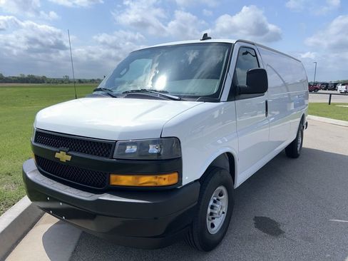 Used 2025 Chevrolet Express 2500 Extended w/ Driver Convenience Package image 1