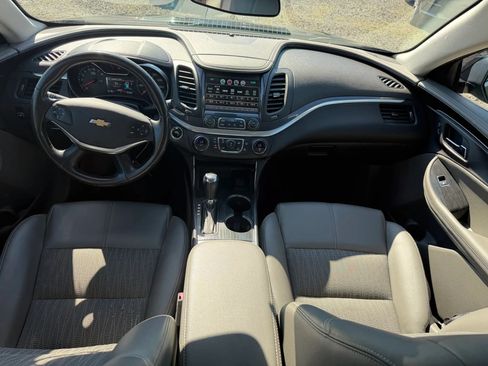Used 2019 Chevrolet Impala LT FWD image 15