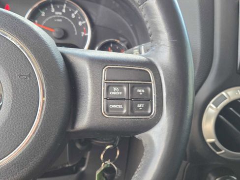 Used 2018 Jeep Wrangler Unlimited Sahara AWD/4WD image 24