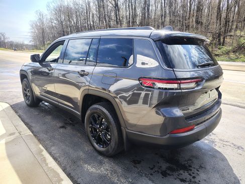 New 2026 Jeep Grand Cherokee L 4WD image 7