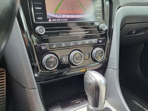 Used 2020 Volkswagen Passat 2.0T R-Line image 8