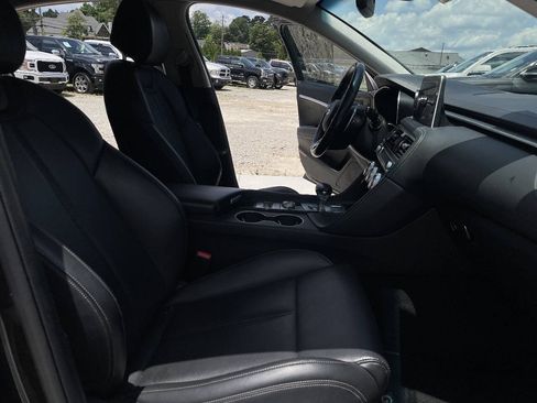 Used 2019 Genesis G70 2.0T Advanced RWD image 25