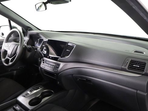 Used 2021 Honda Passport Sport image 25