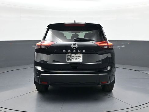 Used 2026 Nissan Rogue S FWD image 6