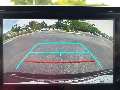 Used 2021 Toyota Corolla SE FWD image 46