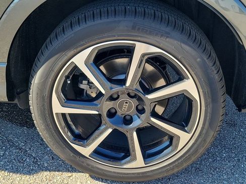 Certified 2025 Audi Q3 2.0T Premium Plus w/ Premium Plus Package image 10