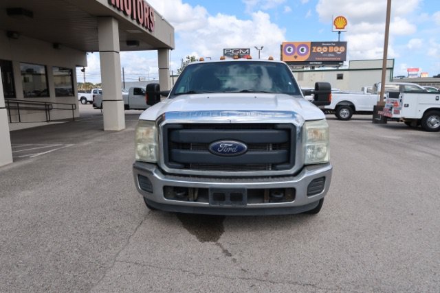 Used 2016 Ford F350 XL w/ Power Equipment Group RWD image 2