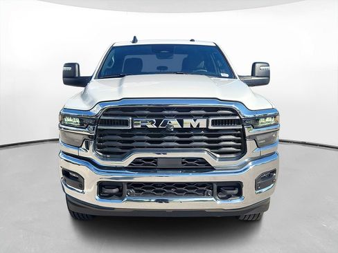 Used 2026 RAM 2500 Big Horn AWD/4WD image 2