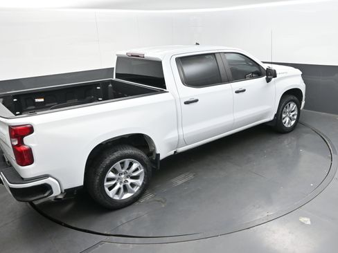 Used 2023 Chevrolet Silverado 1500 Custom image 33