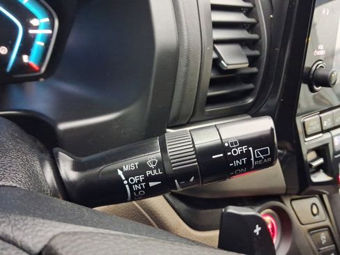 Used 2022 Honda Odyssey EX image 24