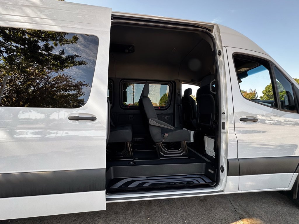 Used 2025 Mercedes-Benz Sprinter 2500 image 21